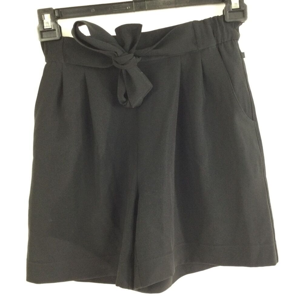 Lululemon Noir 5.5" Pull On High Rise Pleated Paper Bag Shorts Black Sz 6